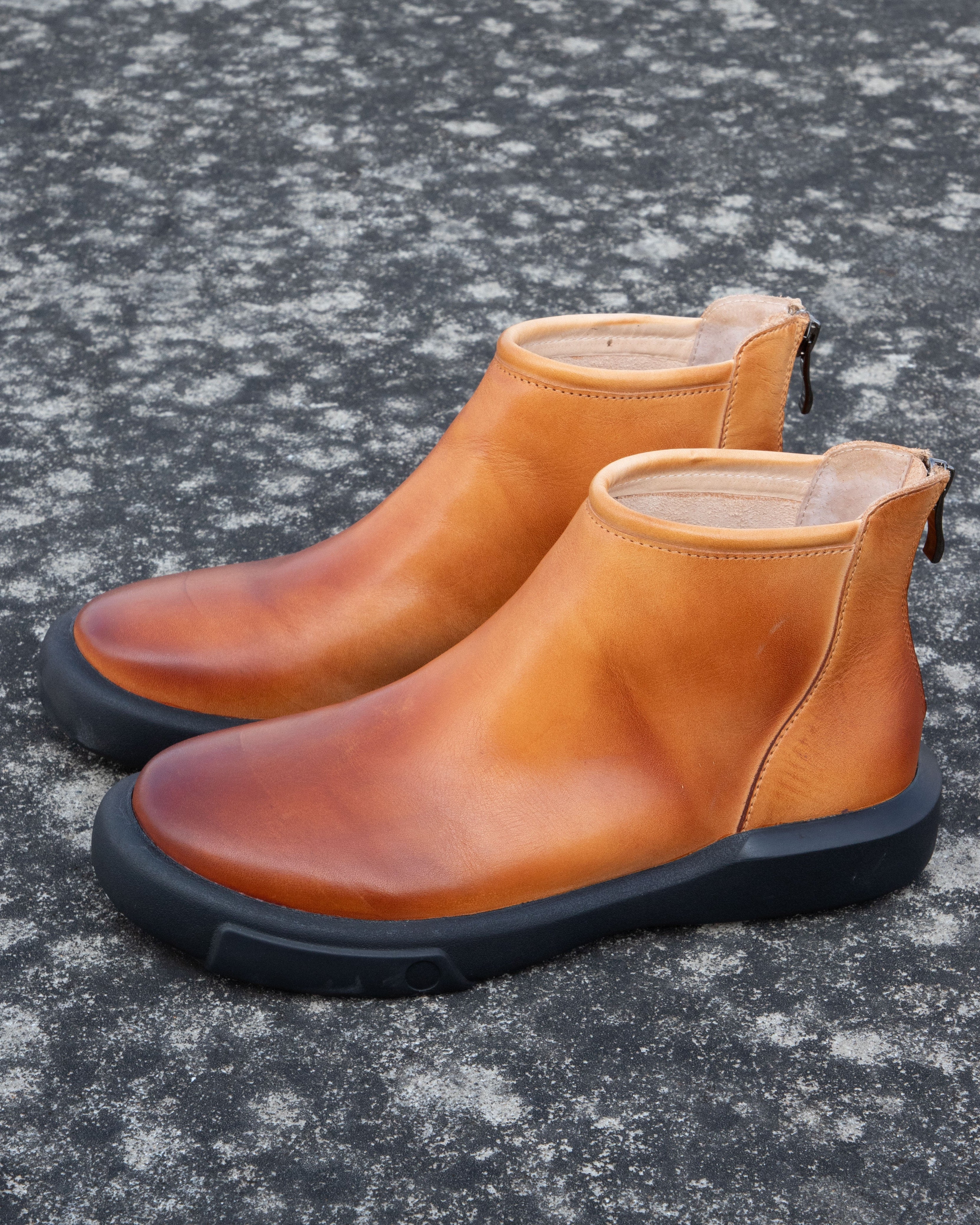 Women's Vintage Leather Ankle Boots – Round Toe Soft Sole Chelsea Boots