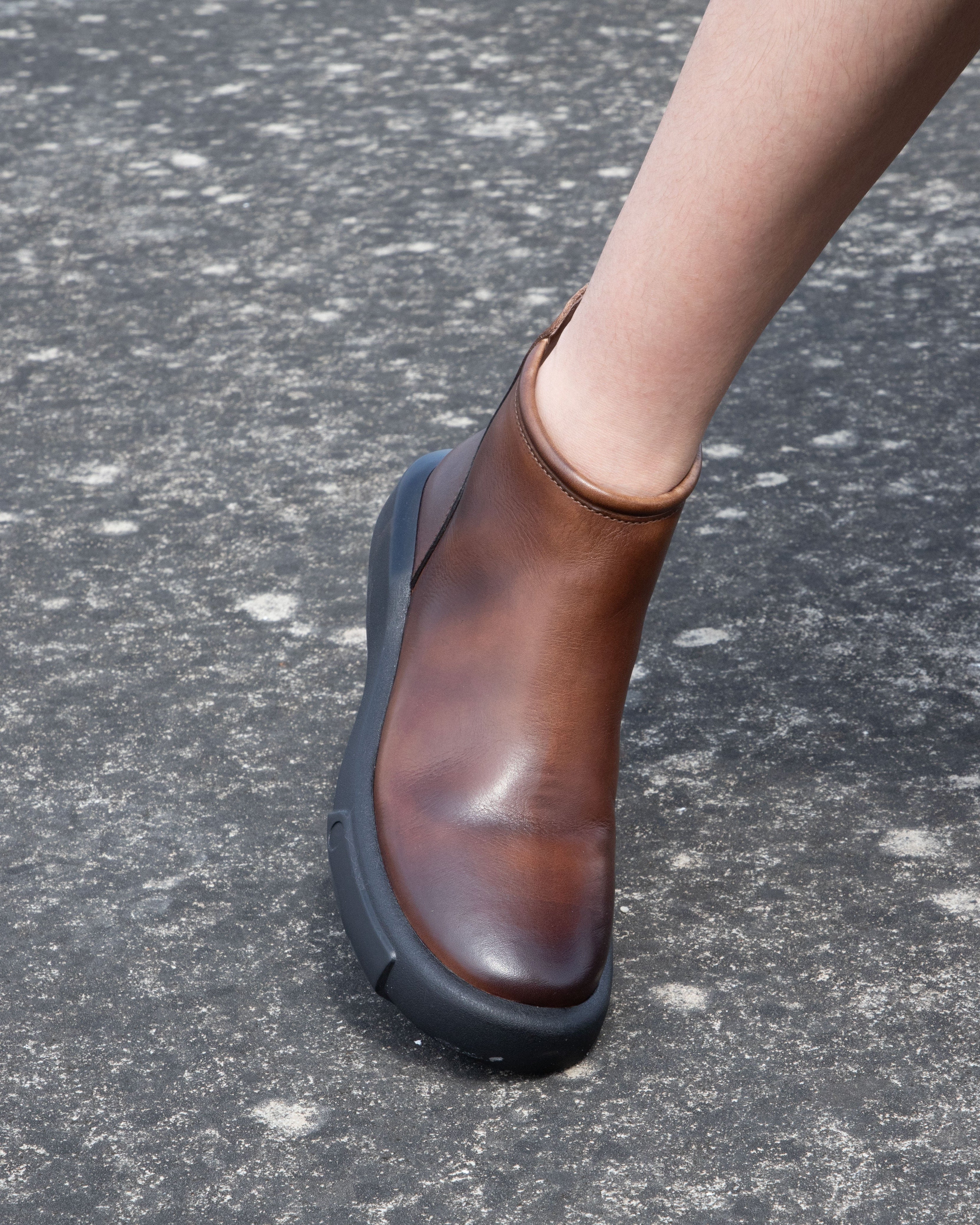 Women's Vintage Leather Ankle Boots – Round Toe Soft Sole Chelsea Boots