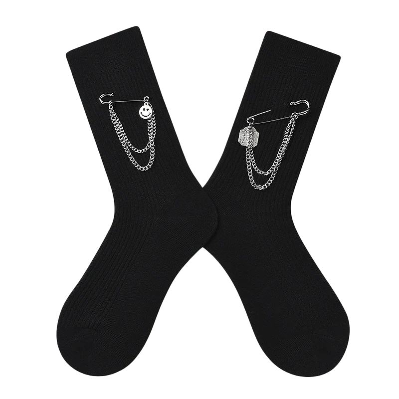 Women’s Chain-Accent Mid-Calf Socks – Edgy Moisture-Absorbing Casual Socks