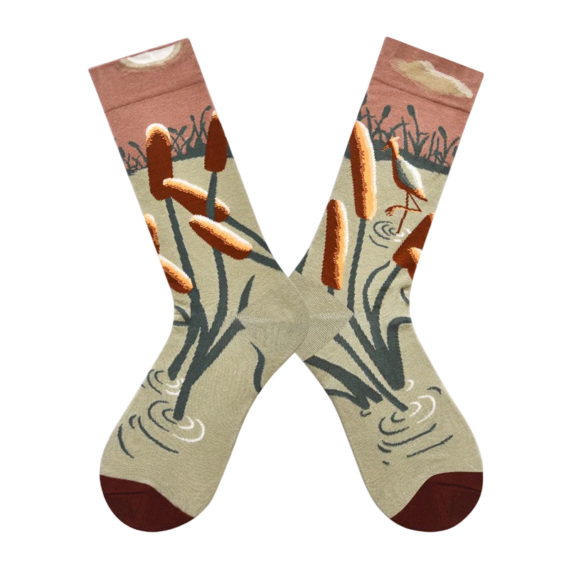 Women’s Pressed Leaf Long Crew Socks – Elegant Nature-Themed Winter Socks