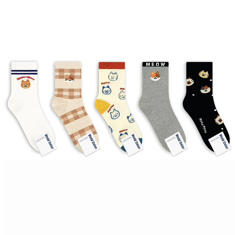 Women’s Artistic Cat Crew Socks – Korean-Inspired Preppy Cotton Socks