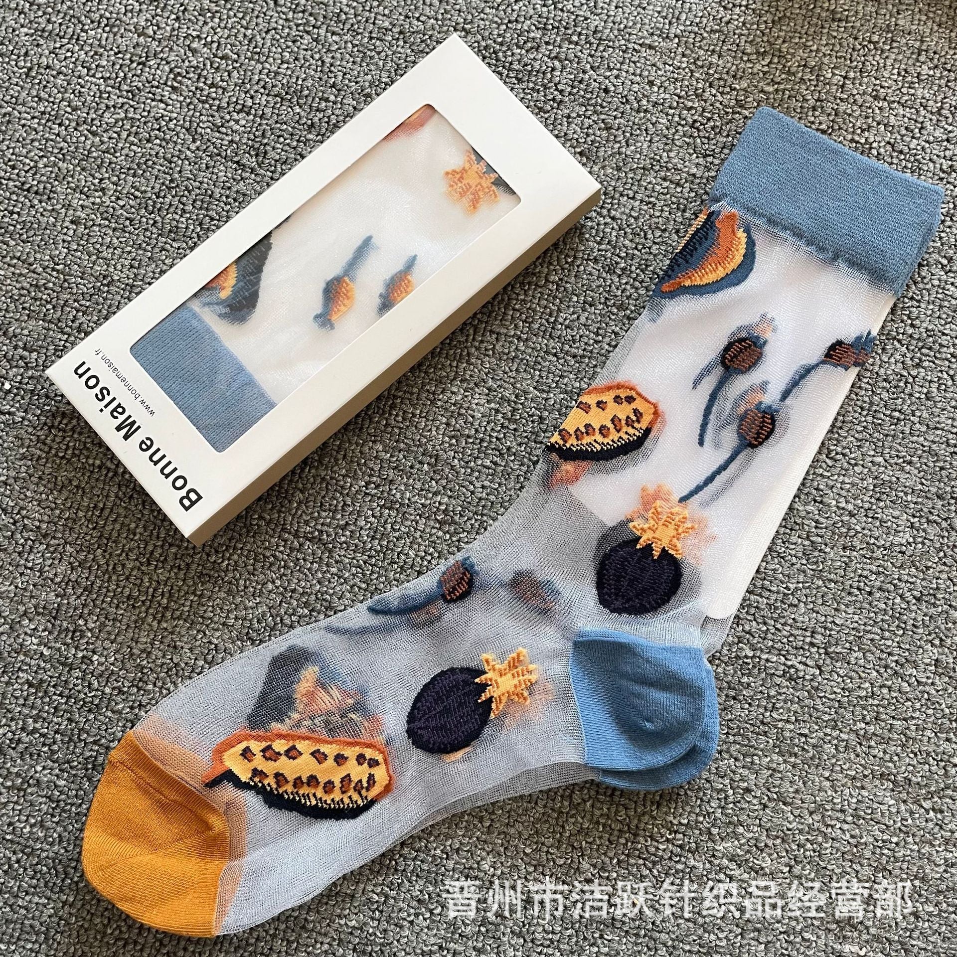Bonne Sheer Pattern Crew Socks - Design 22
