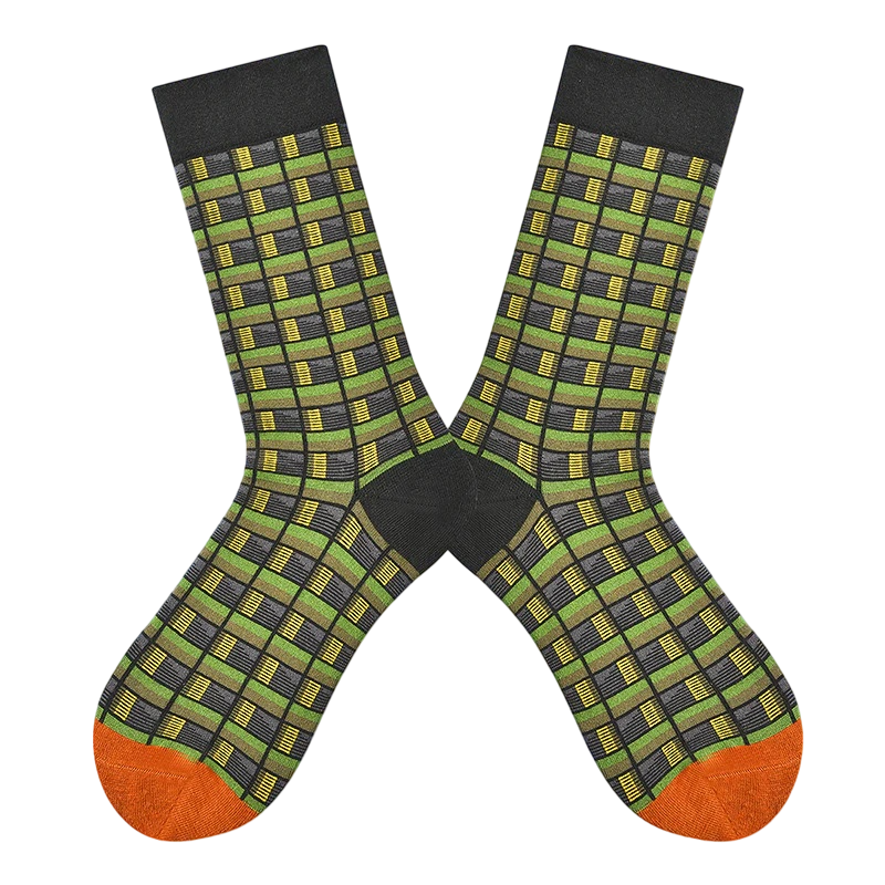 Women’s Minimal European Crew Socks – Versatile Cool-Season Fashion Socks