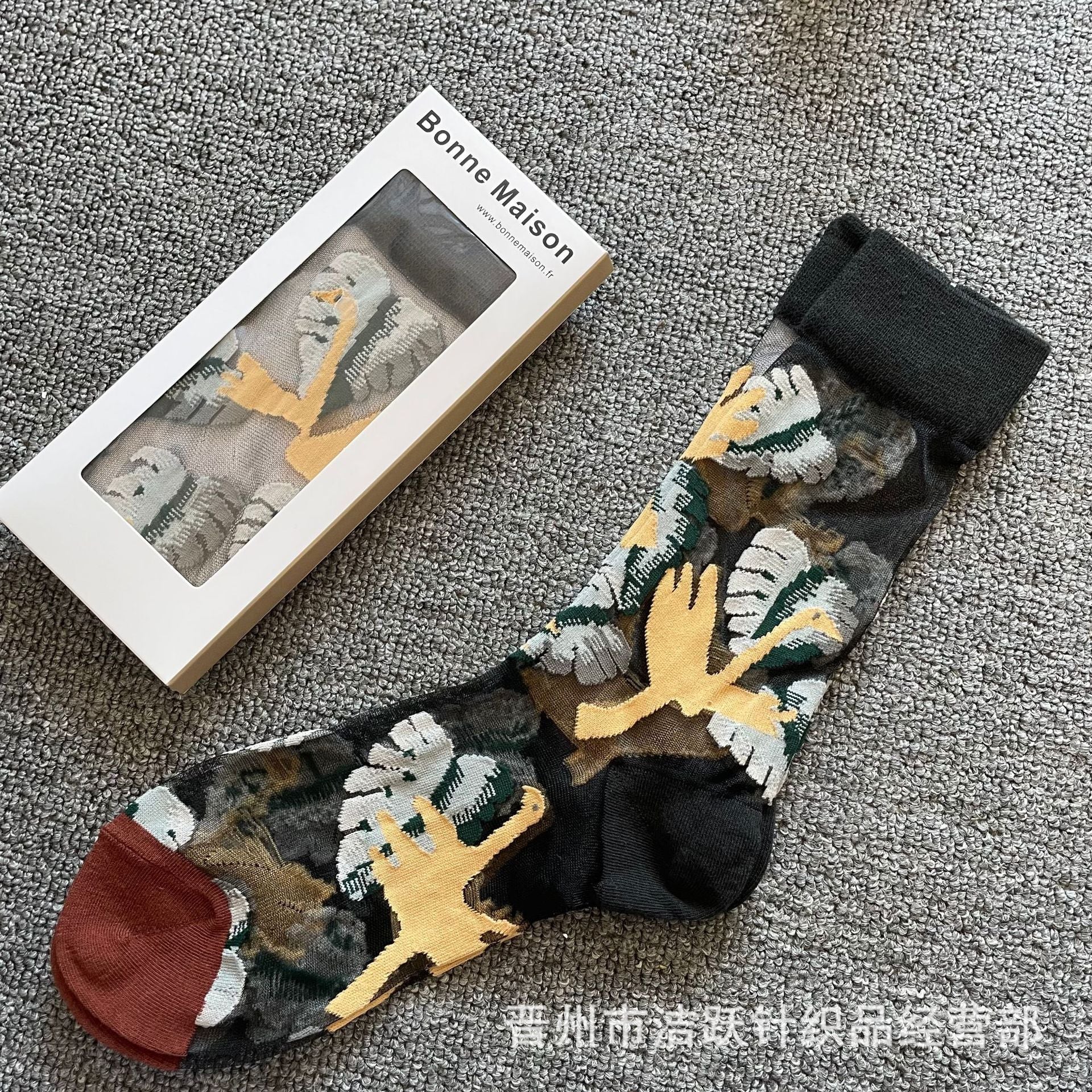 Bonne Sheer Pattern Crew Socks