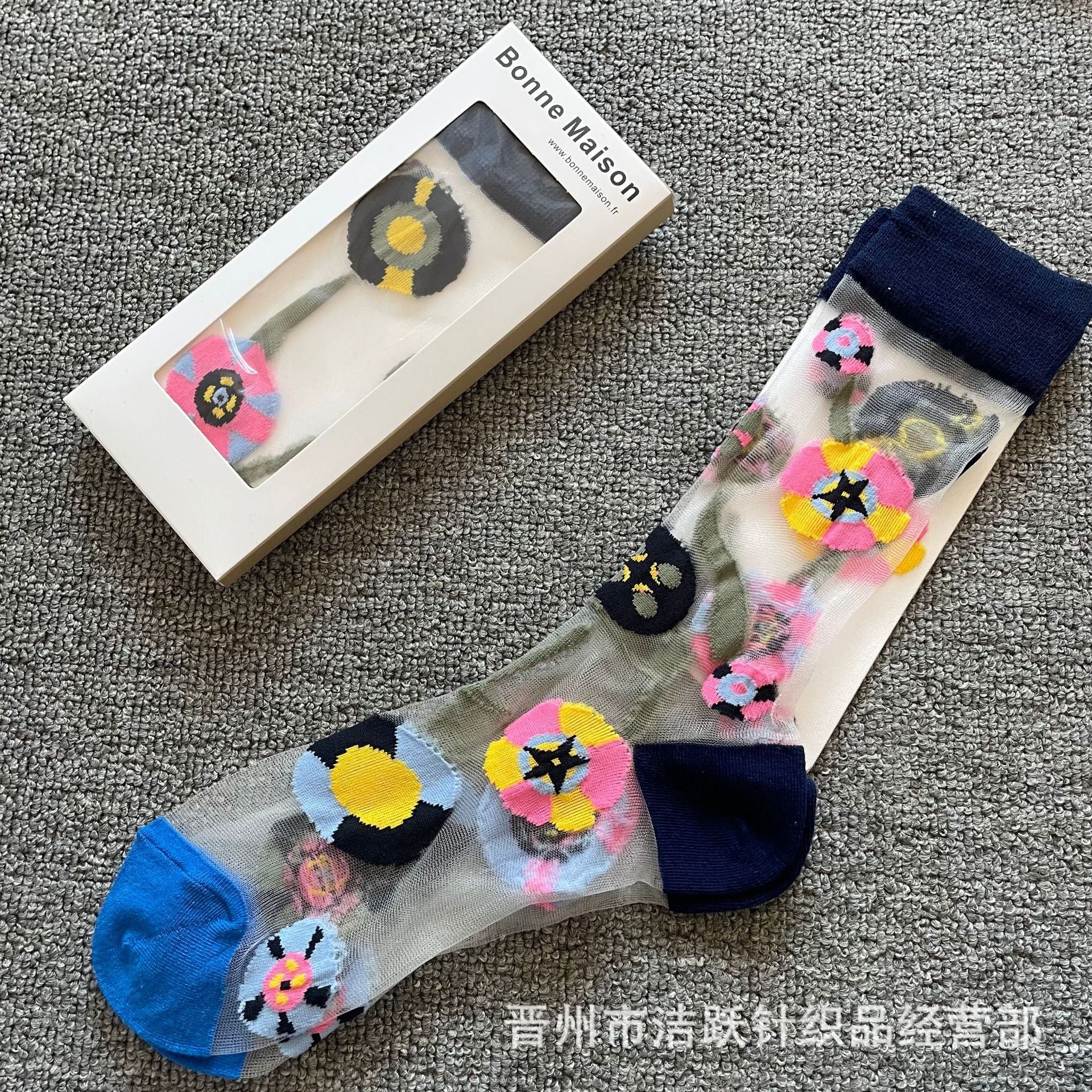 Bonne Sheer Pattern Crew Socks