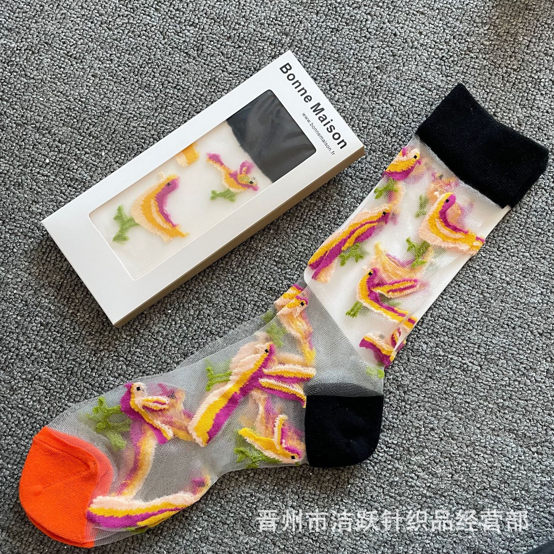 Bonne Sheer Pattern Crew Socks - Design 19