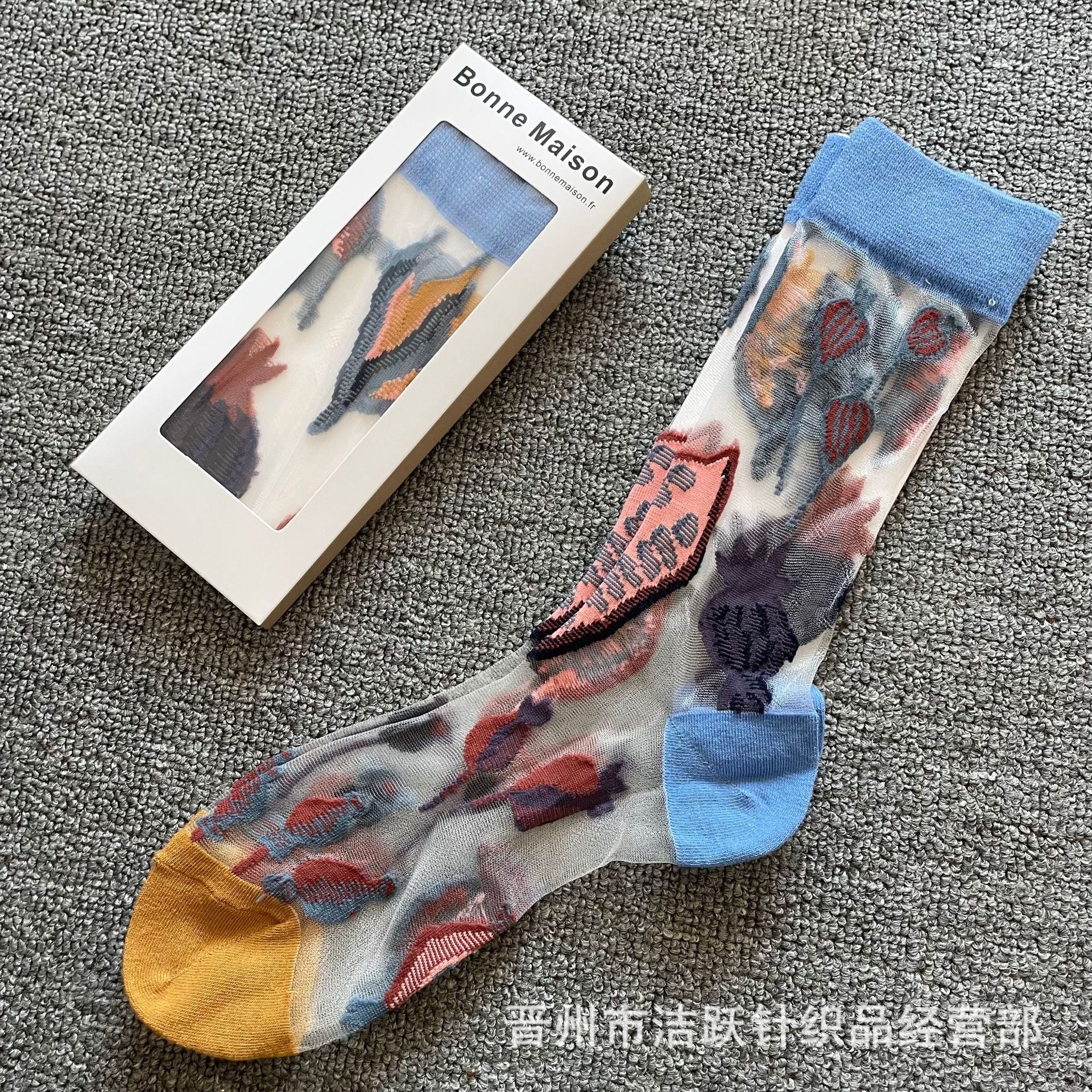 Bonne Sheer Pattern Crew Socks - Design 21