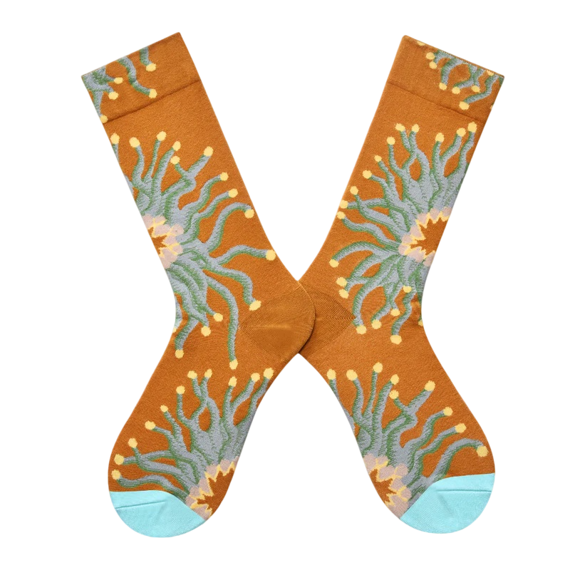 Women’s Pressed Leaf Long Crew Socks – Elegant Nature-Themed Winter Socks