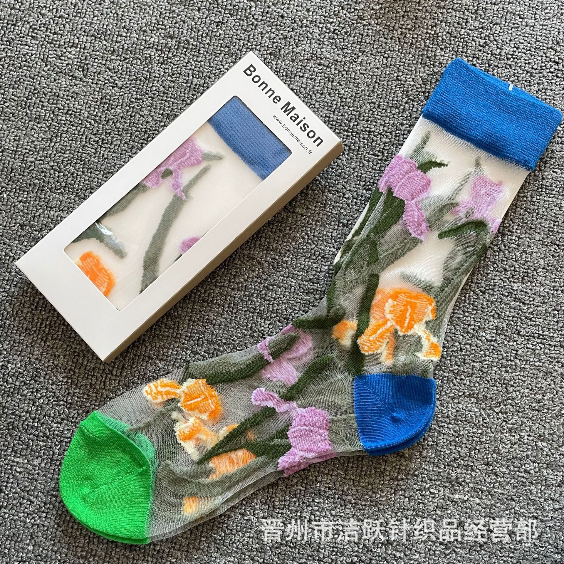 Bonne Sheer Pattern Crew Socks - Design 25