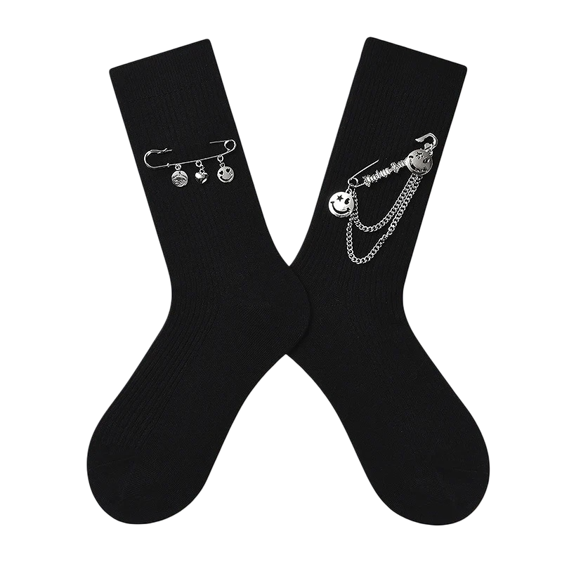 Women’s Chain-Accent Mid-Calf Socks – Edgy Moisture-Absorbing Casual Socks