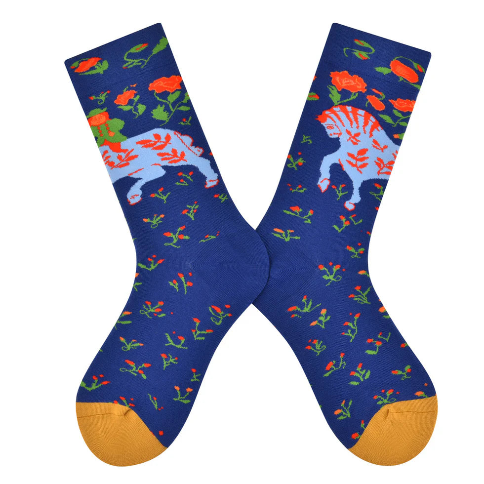Women’s Mix-and-Match Character Crew Socks – Hand-Linked Toe Cotton-Blend Socks