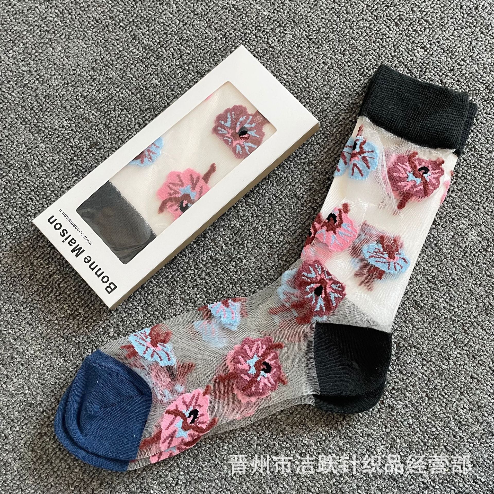 Bonne Sheer Pattern Crew Socks - Design 10