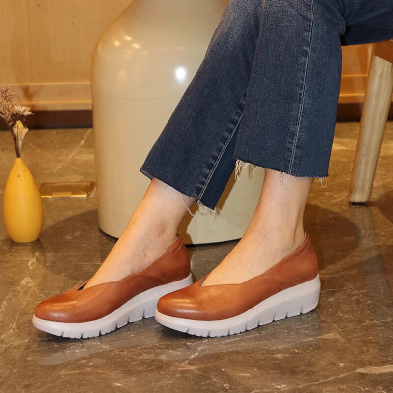 Soft Leather Loafers for Women Light Wedge Heel in Beige/Golden/Brown/Black/Blue