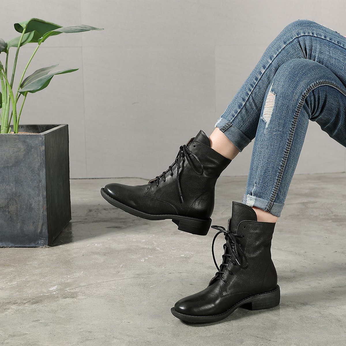 Winter Boots Handmade Genuine Leather Lace-Up Combat Boots Retro Chunky Ankle Boots Black/Coffee