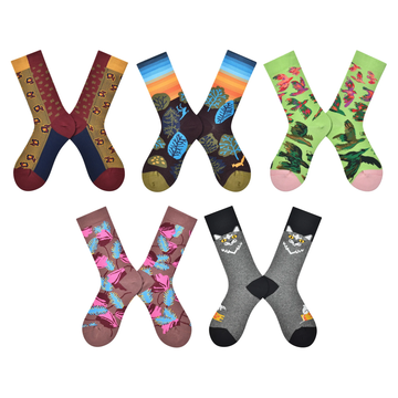 Unisex Contrast Cartoon Mid-Calf Socks – Artsy Vintage Couple Streetwear Socks
